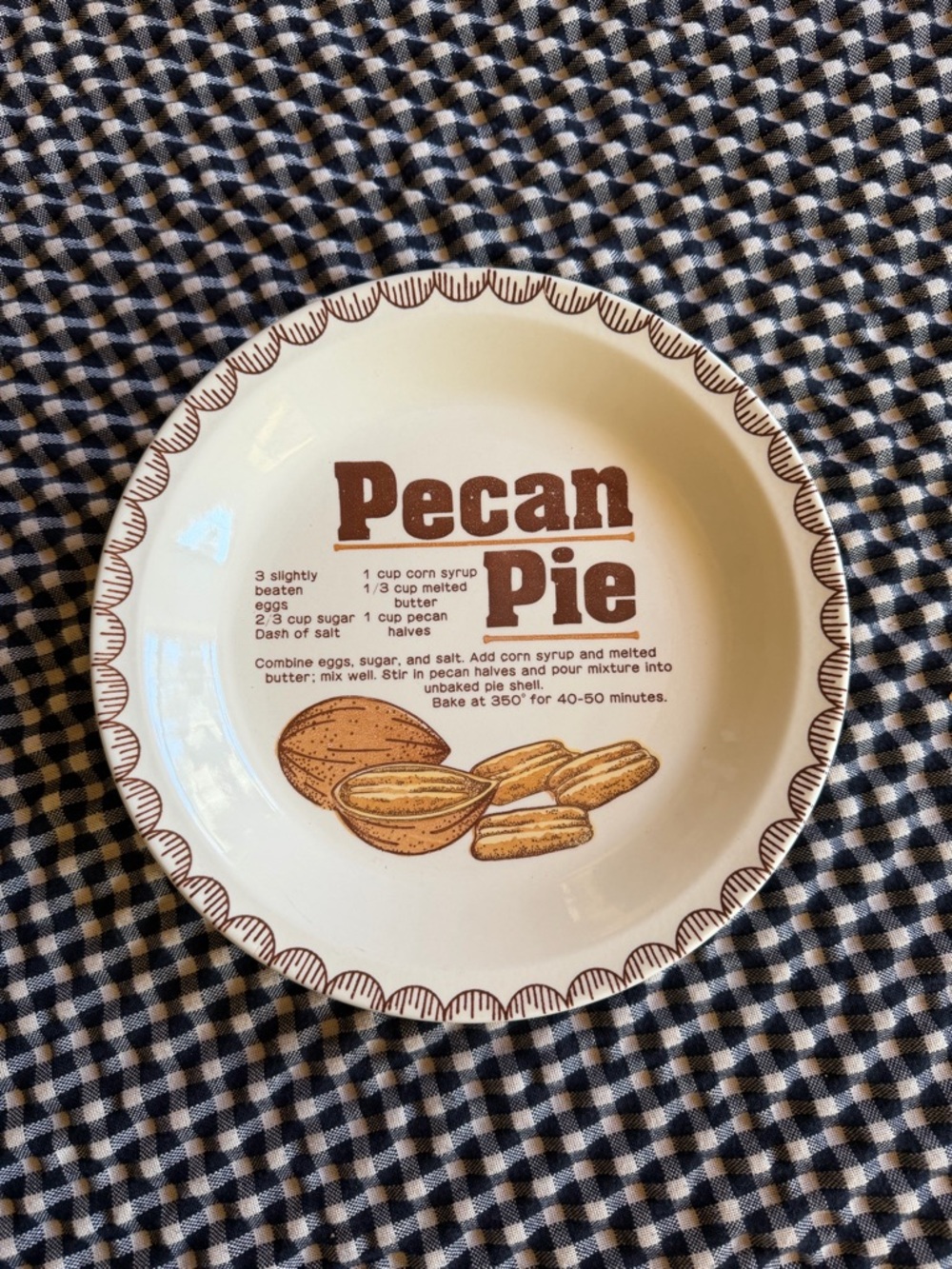 VTG Pecan Pie Ceramic Serving pie Plate - Cream and Brown